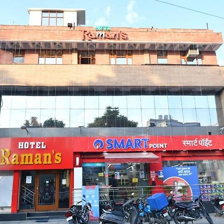 Hotel Raman's Jagādhri Exterior foto
