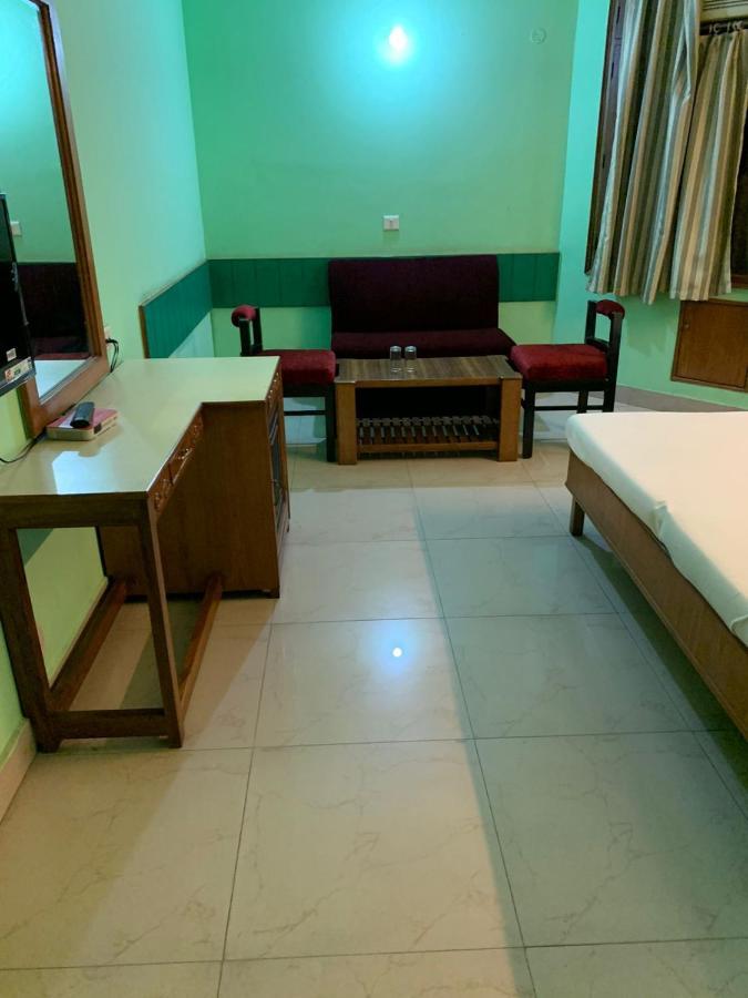Hotel Raman's Jagādhri Exterior foto